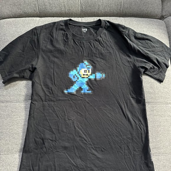 Uniqlo Men's Black Large Capcom Gaming Mega Man Megaman Tshirt - Picture 2 of 5